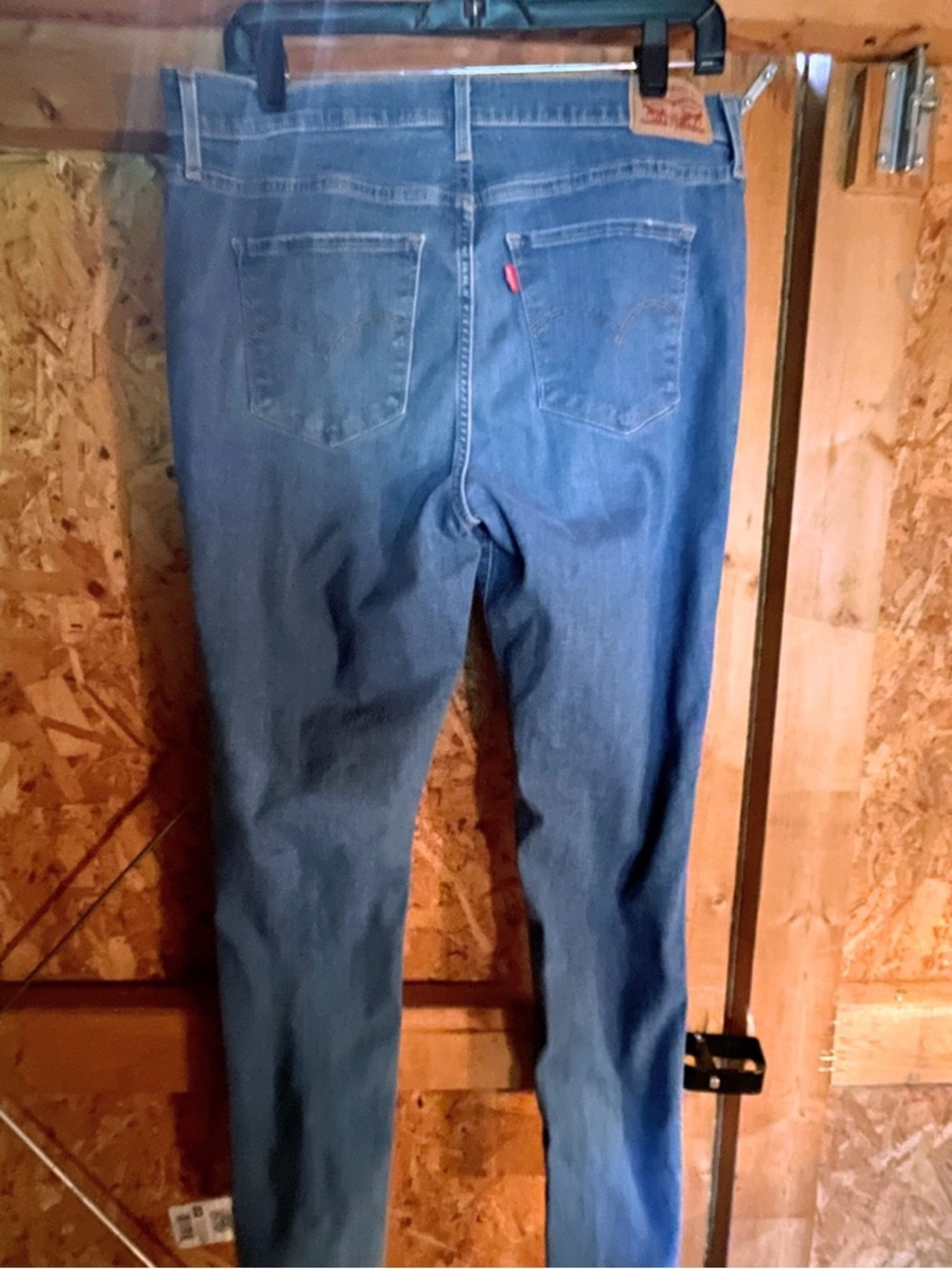 720 Levi's Blue Denim Jeans - High Rise Supper Skinny - Back Pocket View